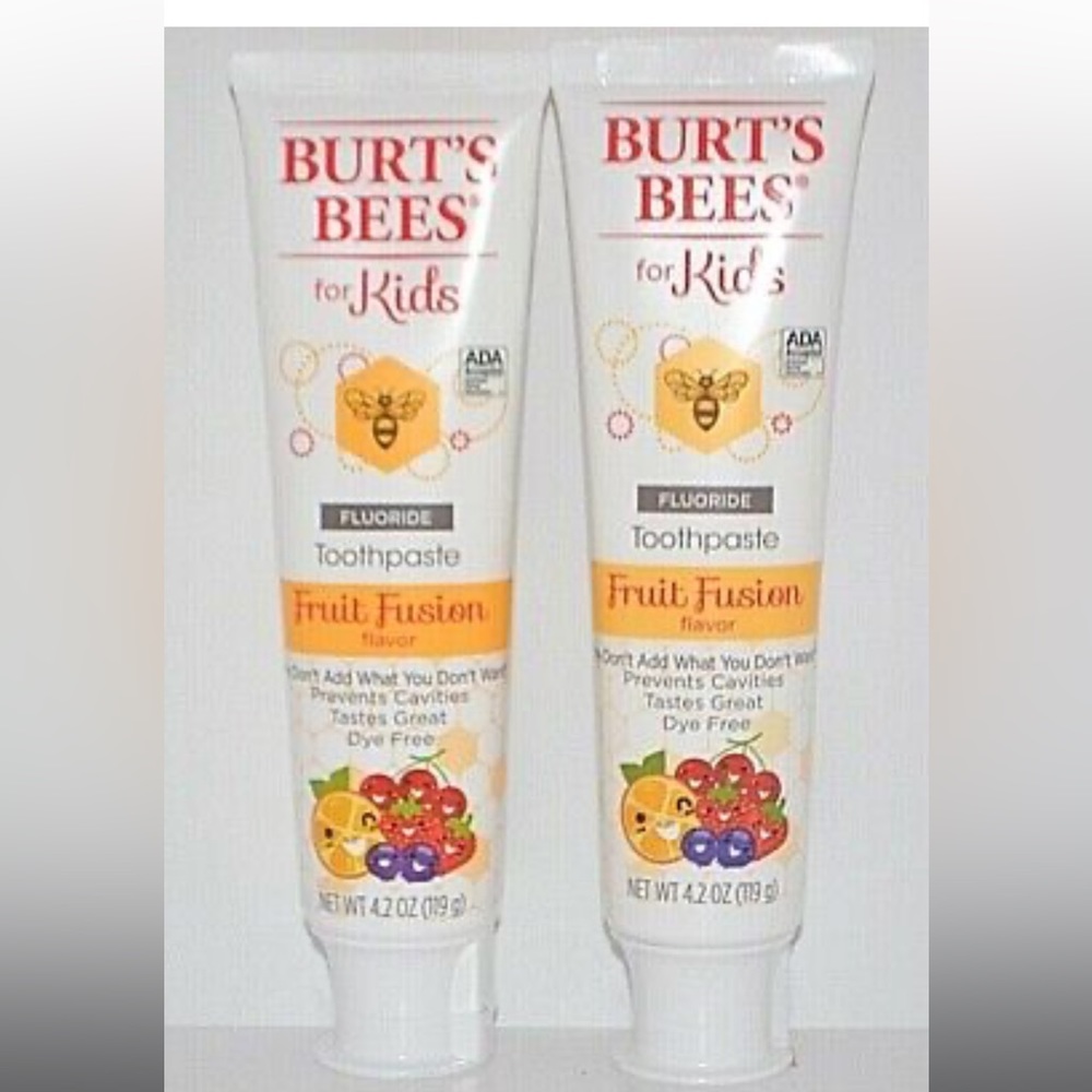2 BURT'S BEES FOR KIDS FLUORIDE TOOTHPASTE FRUIT FUSION FLAVOR DYE FREE KIDS 4.2